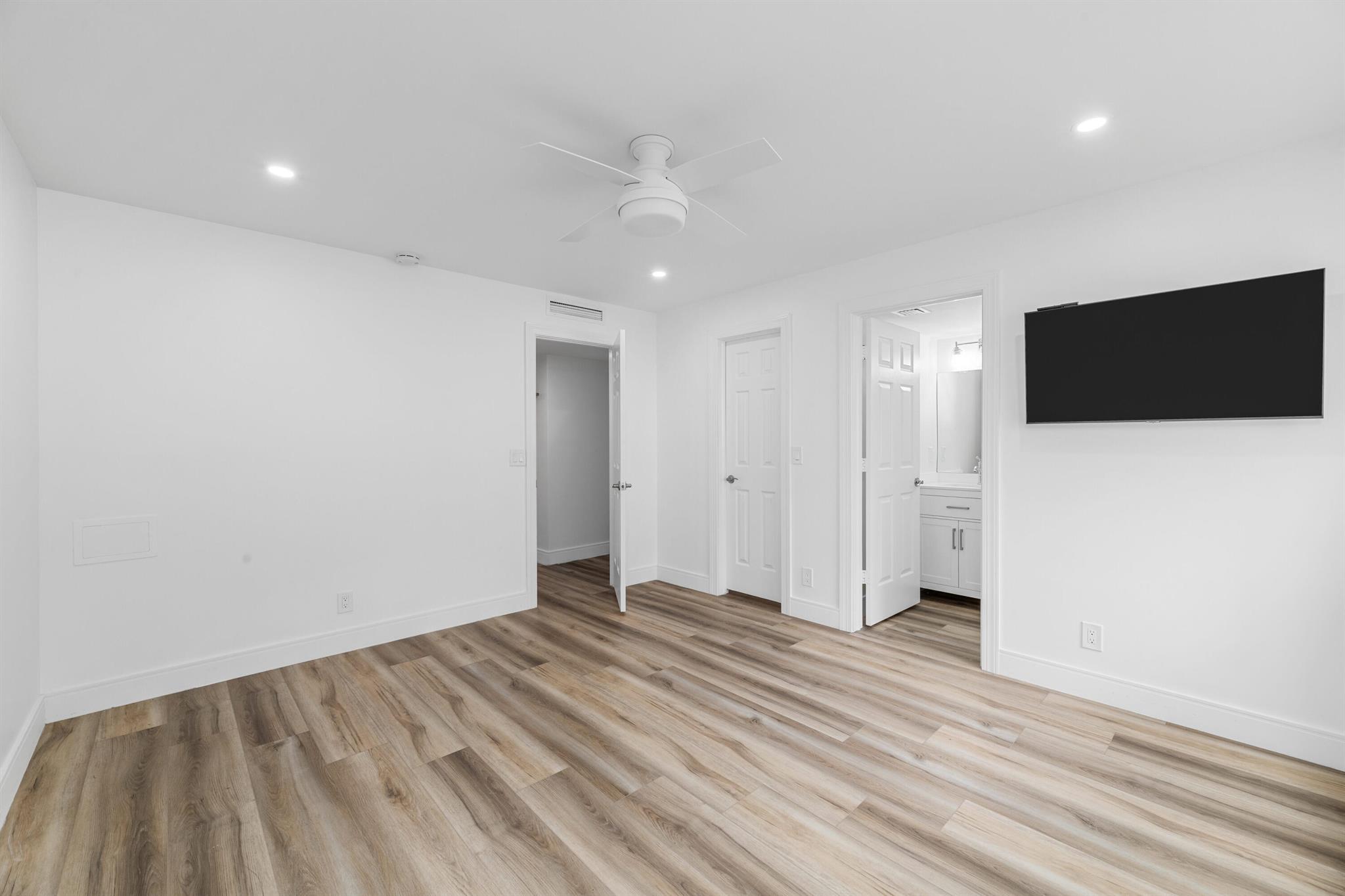 1618 Twelve Oaks Way 101
