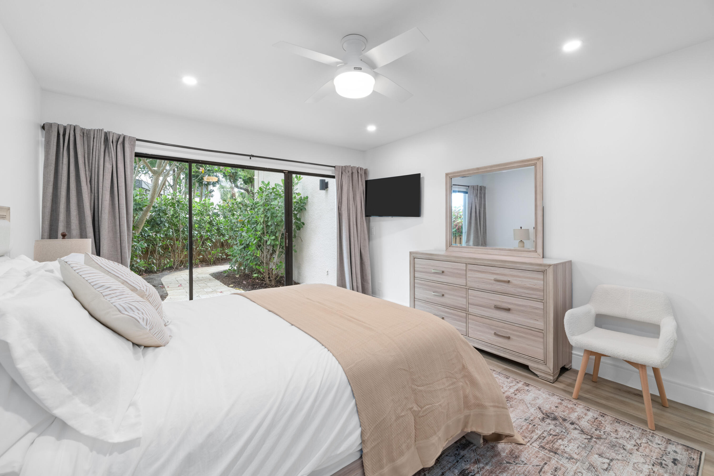 1618 Twelve Oaks Way 101