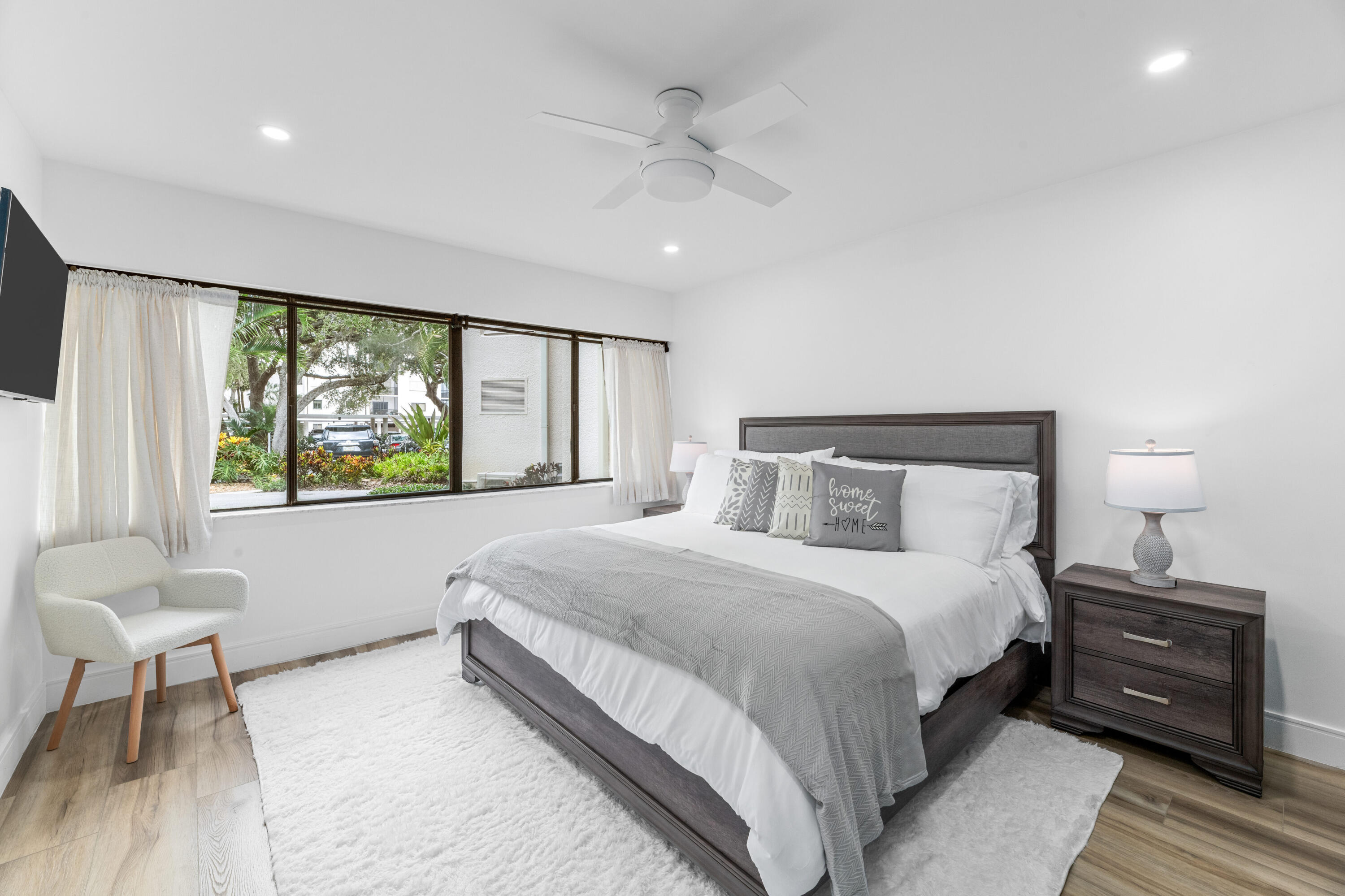 1618 Twelve Oaks Way 101