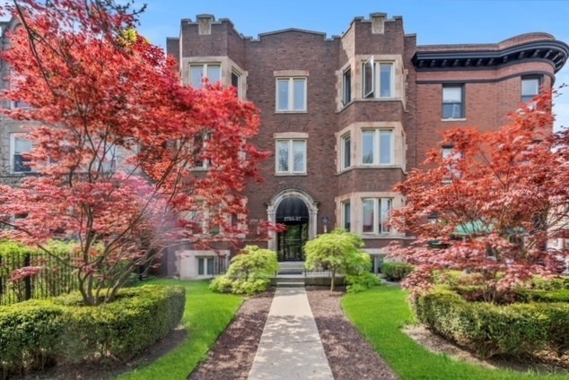 2755 W Logan Boulevard Unit: 1