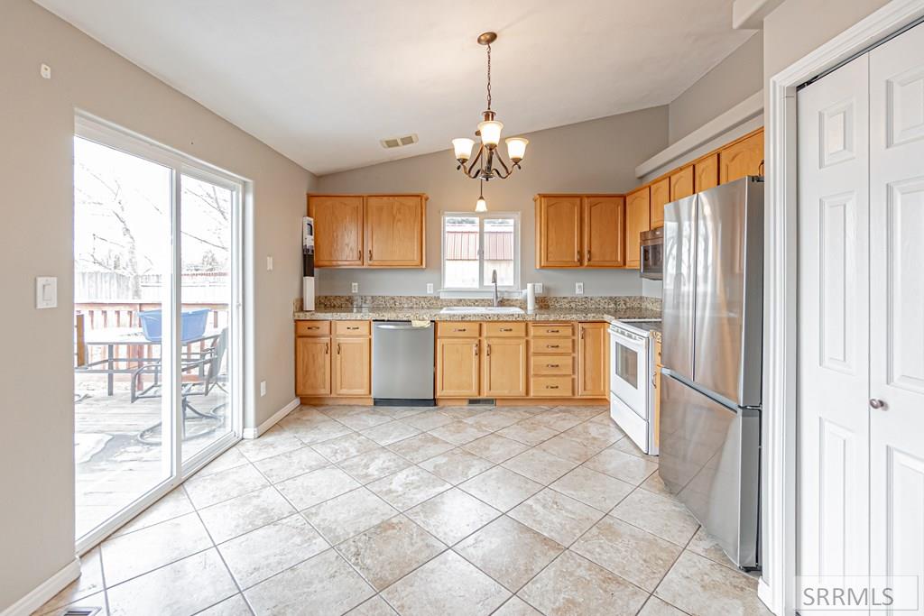 271 Meadowlark Drive