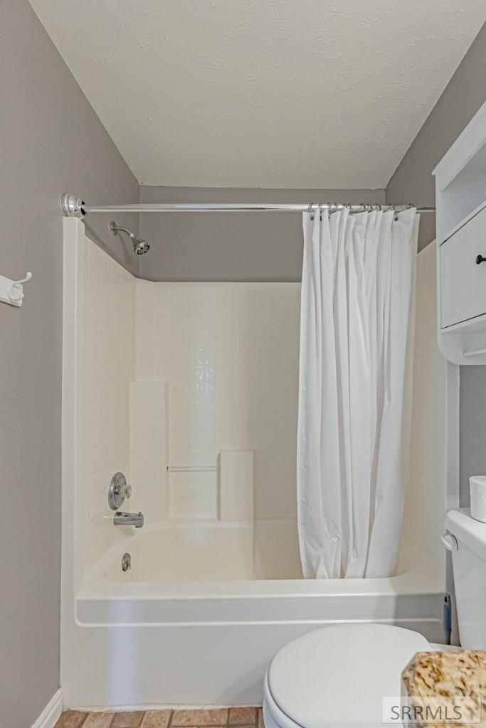 271 Meadowlark Drive