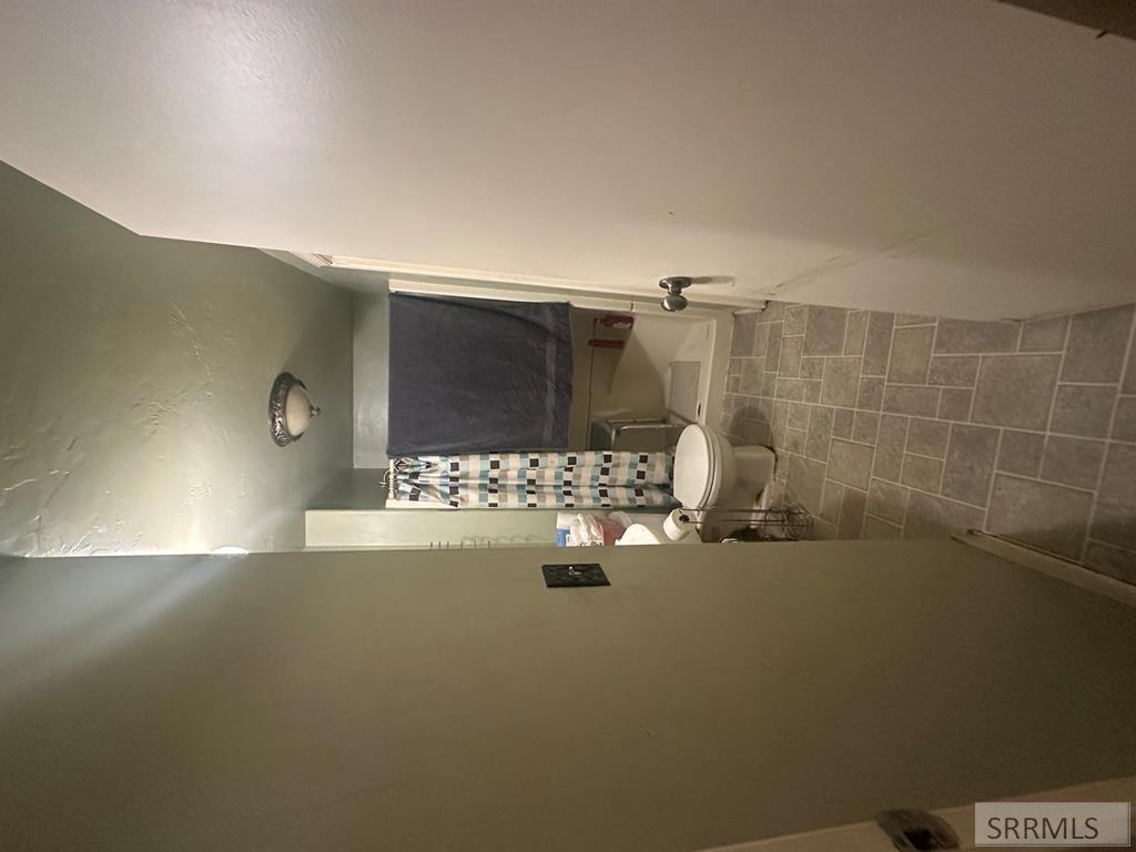 315 W Oak Street # 9