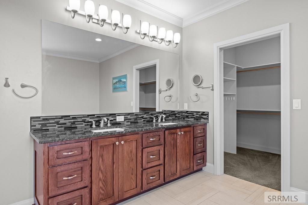 3800 Sequoia Court