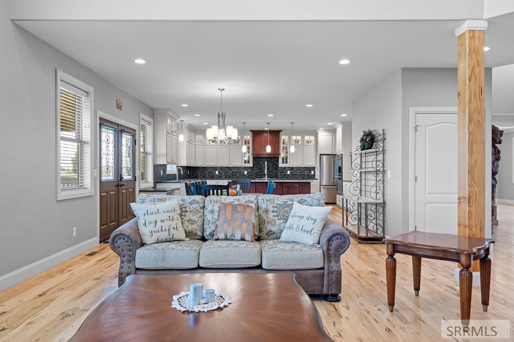 3800 Sequoia Court