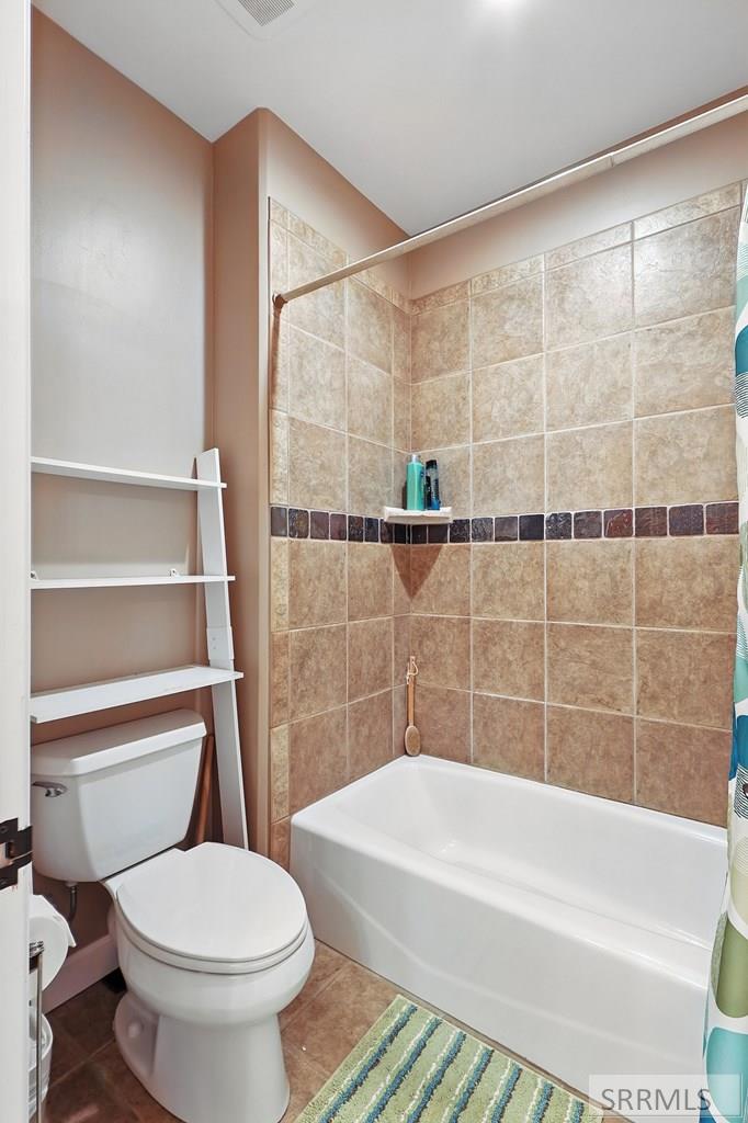 974 W Riverview Drive