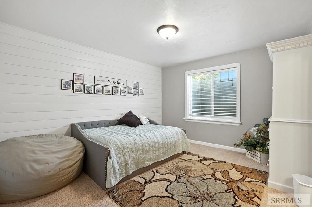 974 W Riverview Drive