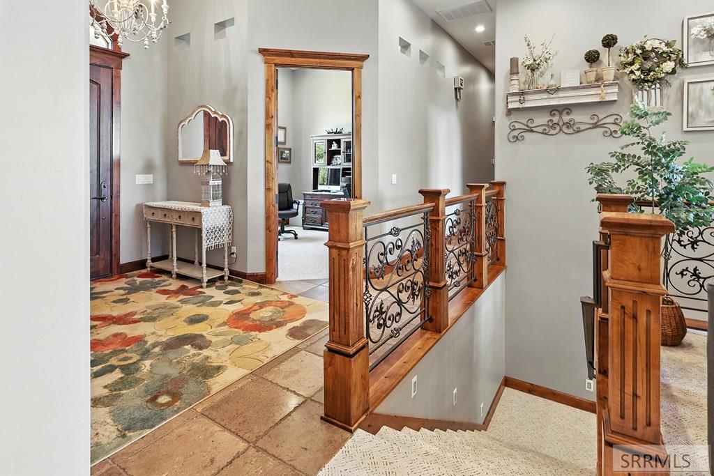 974 W Riverview Drive