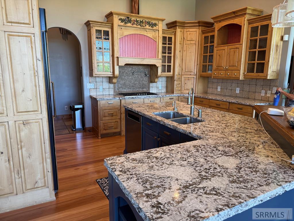 974 W Riverview Drive