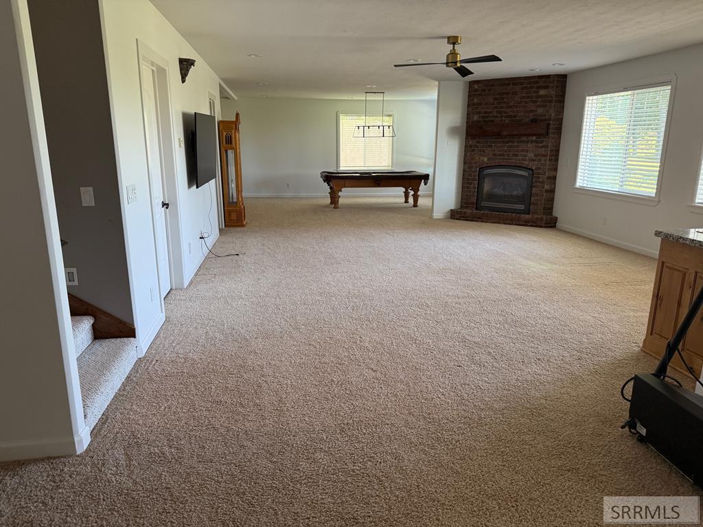 974 W Riverview Drive