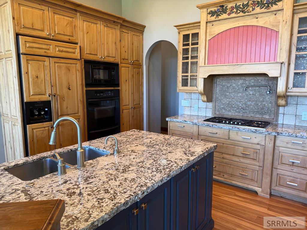 974 W Riverview Drive