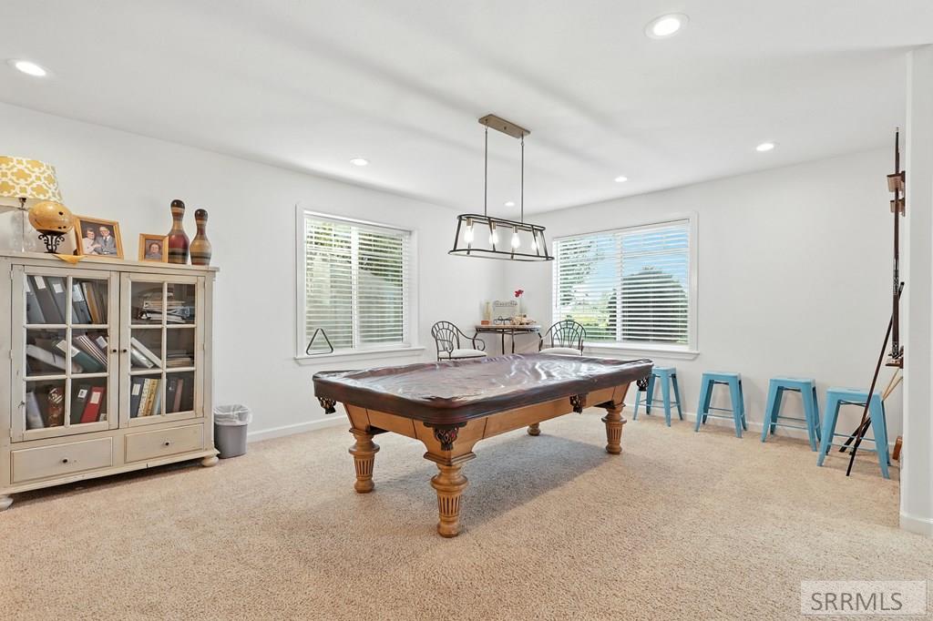 974 W Riverview Drive