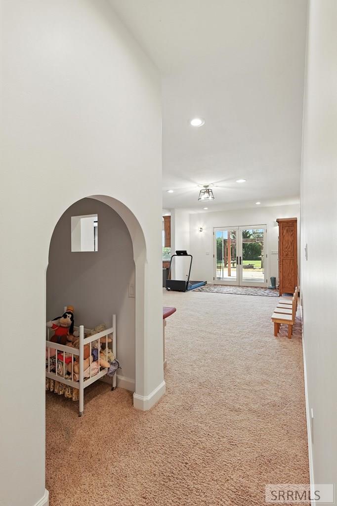 974 W Riverview Drive