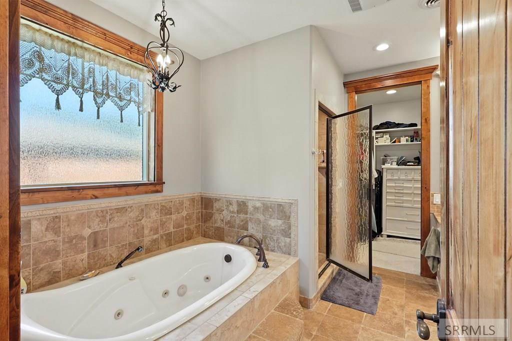 974 W Riverview Drive