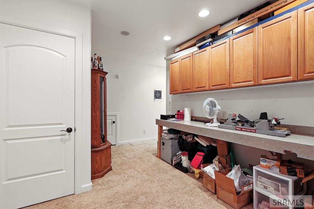 974 W Riverview Drive