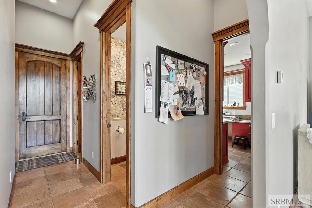 974 W Riverview Drive