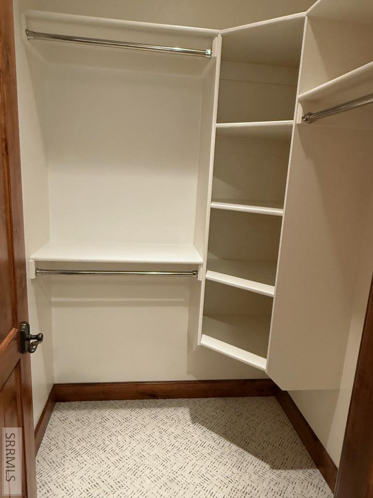 974 W Riverview Drive