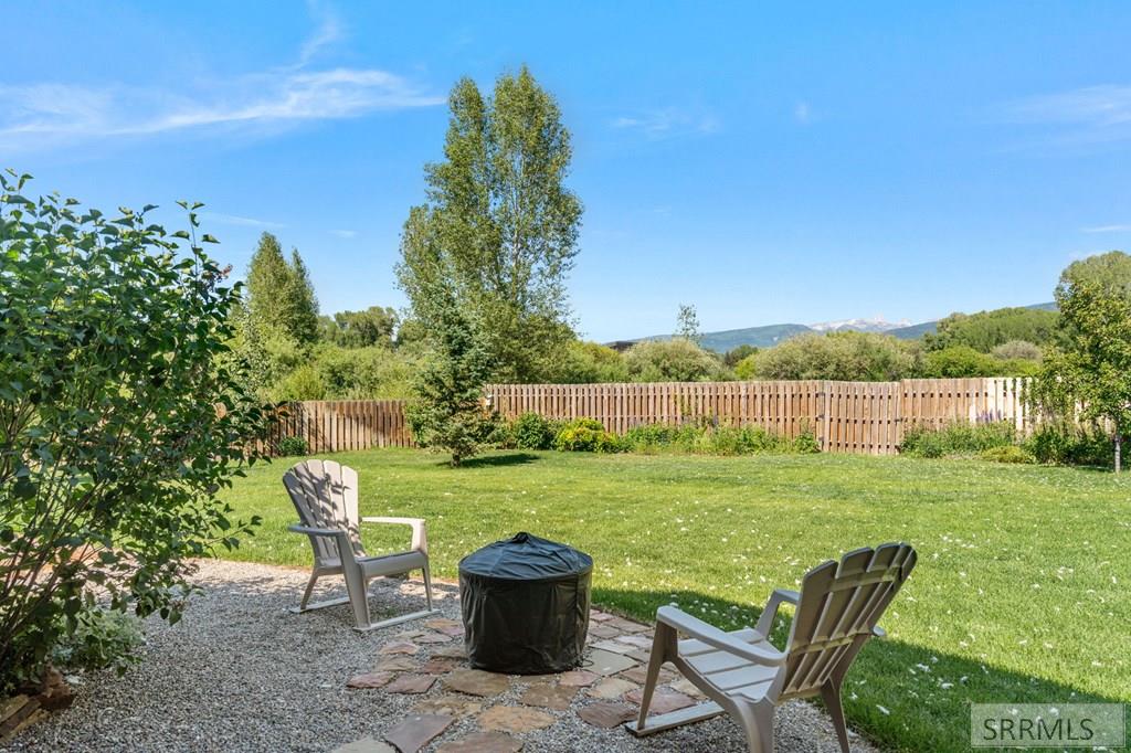 6289 N Fox Meadow Drive