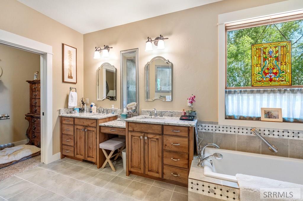 6289 N Fox Meadow Drive