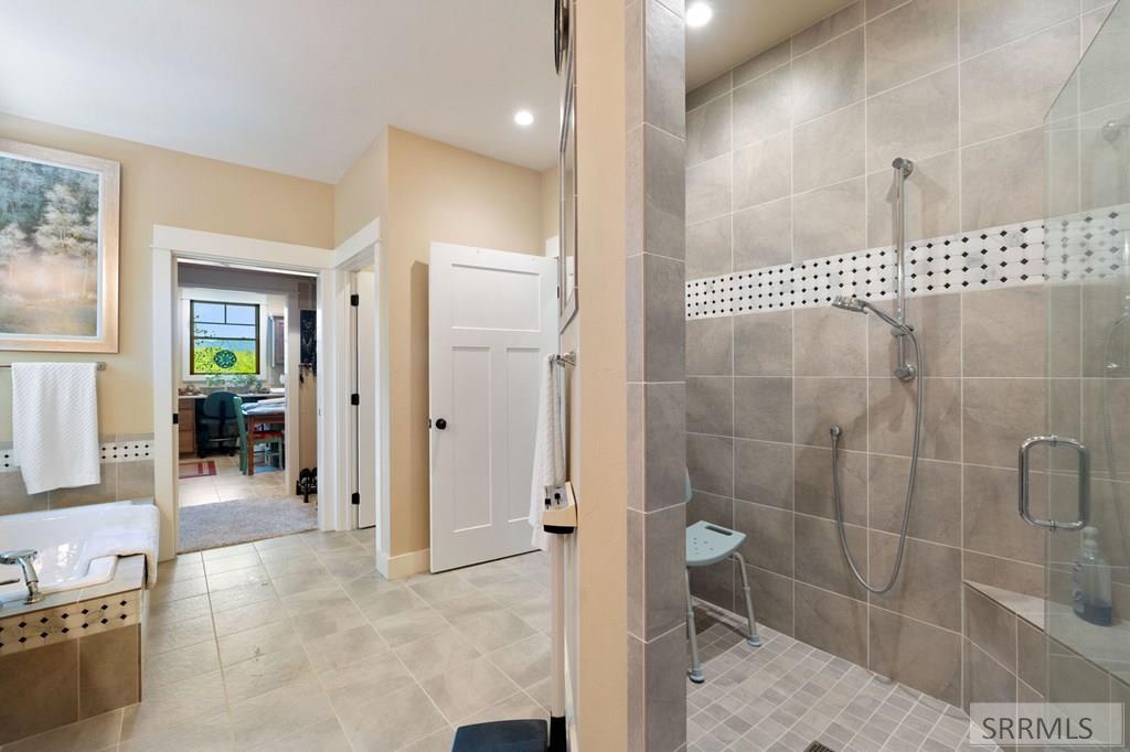 6289 N Fox Meadow Drive