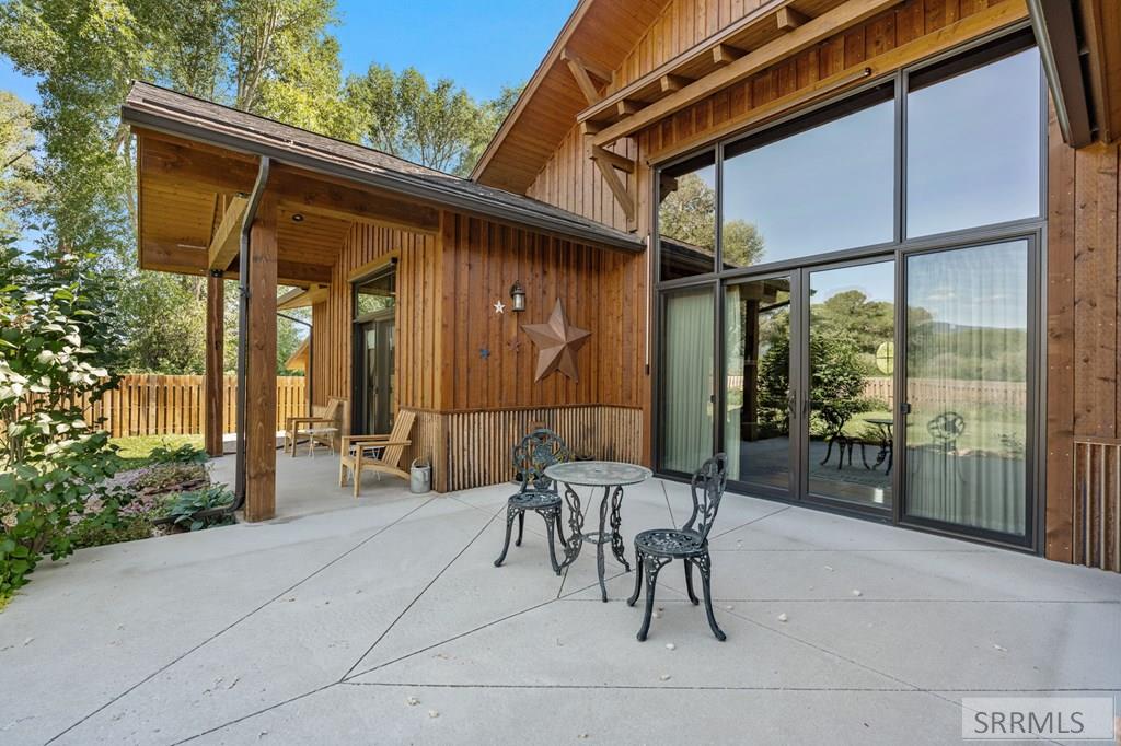 6289 N Fox Meadow Drive