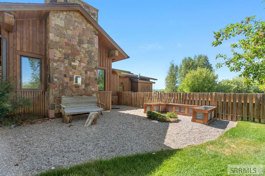 6289 N Fox Meadow Drive