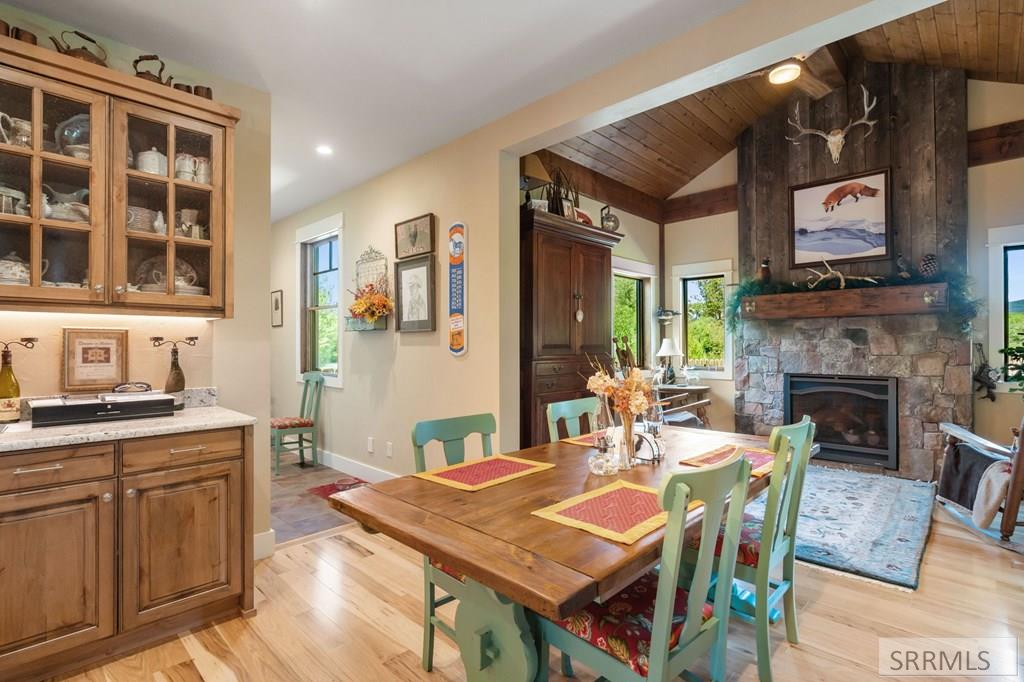 6289 N Fox Meadow Drive