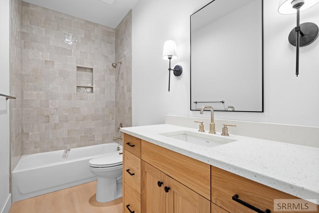 5804 Dune Village Way