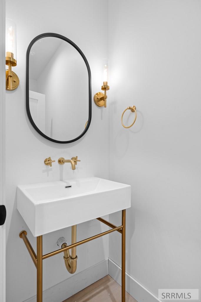 5804 Dune Village Way