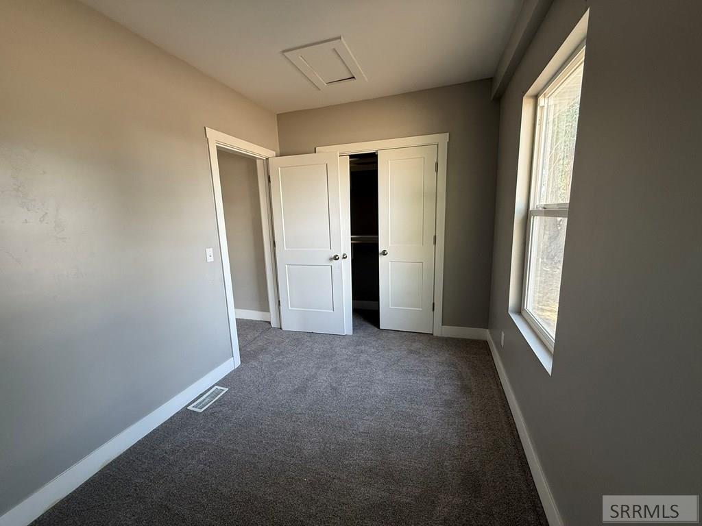 700 N Shilling Avenue