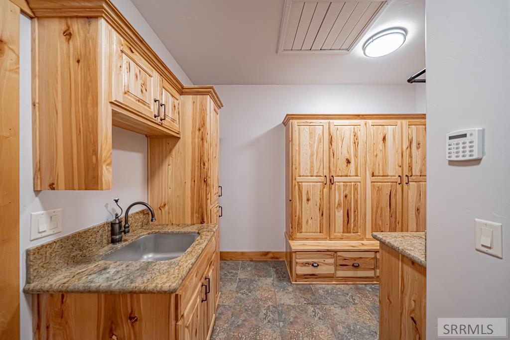 2167 E Berggren Lane