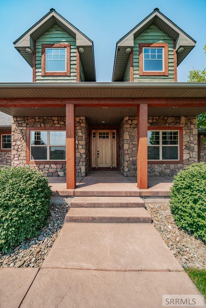 2167 E Berggren Lane