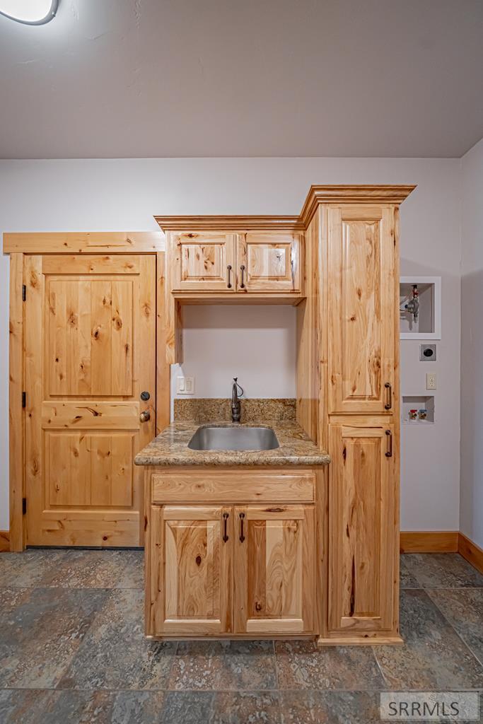 2167 E Berggren Lane