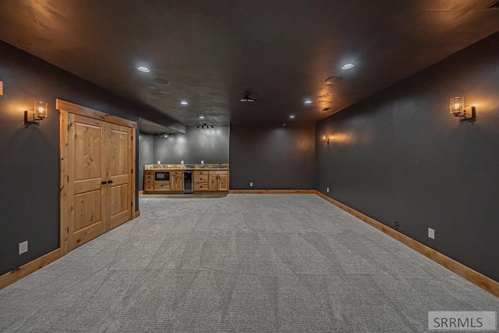 2167 E Berggren Lane