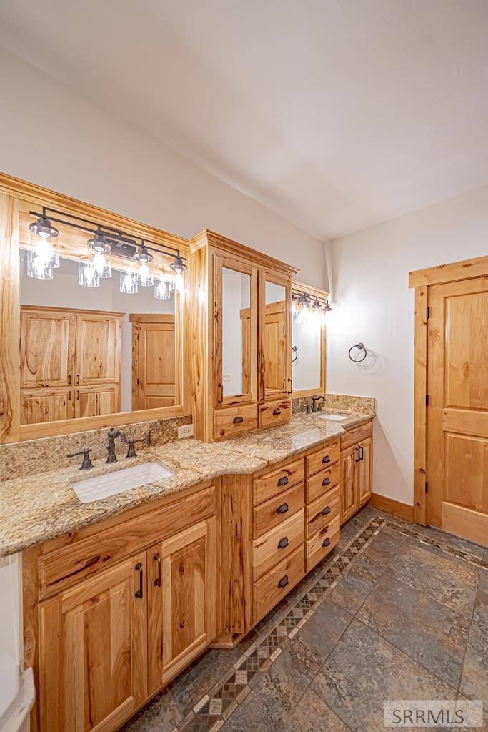 2167 E Berggren Lane