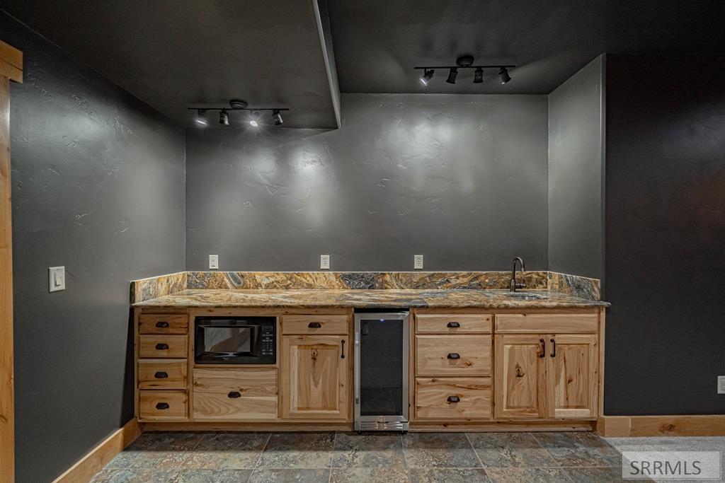 2167 E Berggren Lane