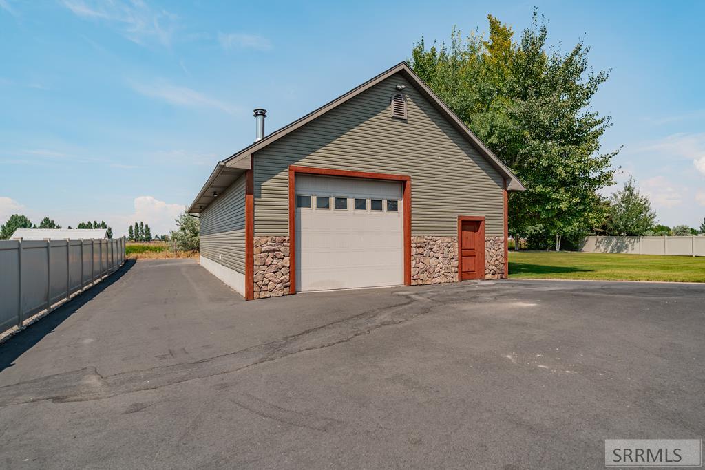 2167 E Berggren Lane