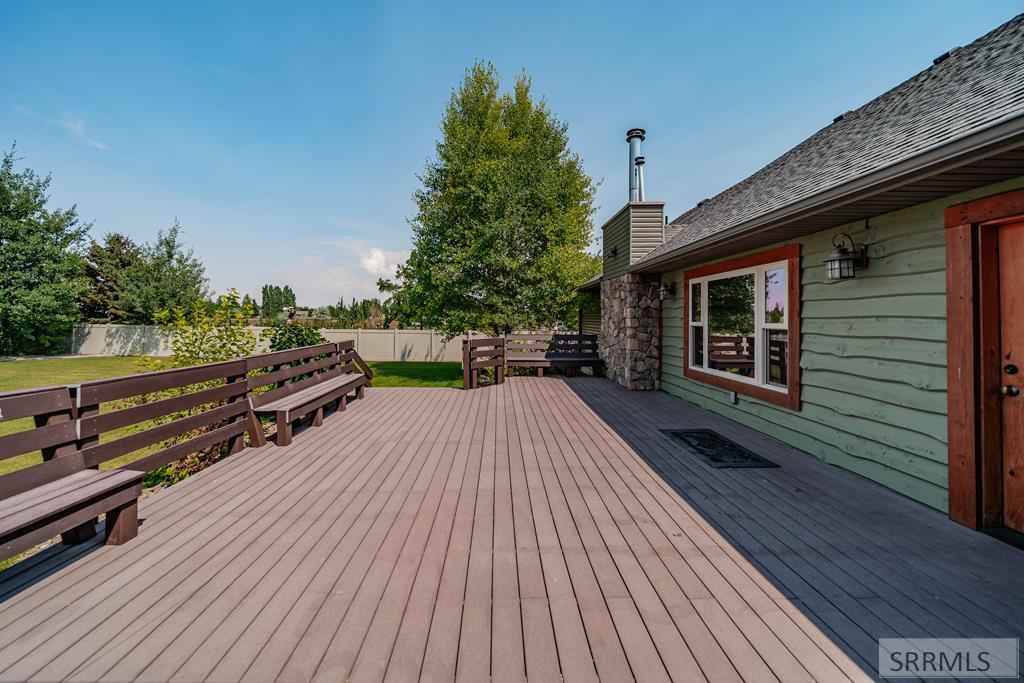 2167 E Berggren Lane