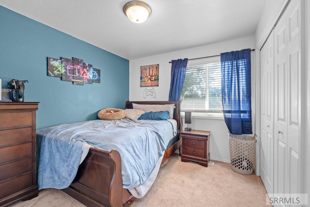 78 N Valley View Drive