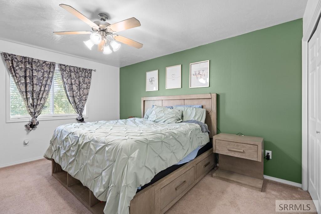 78 N Valley View Drive