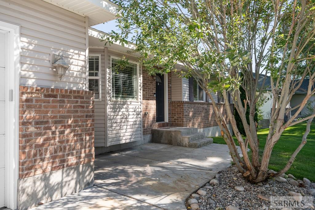 78 N Valley View Drive