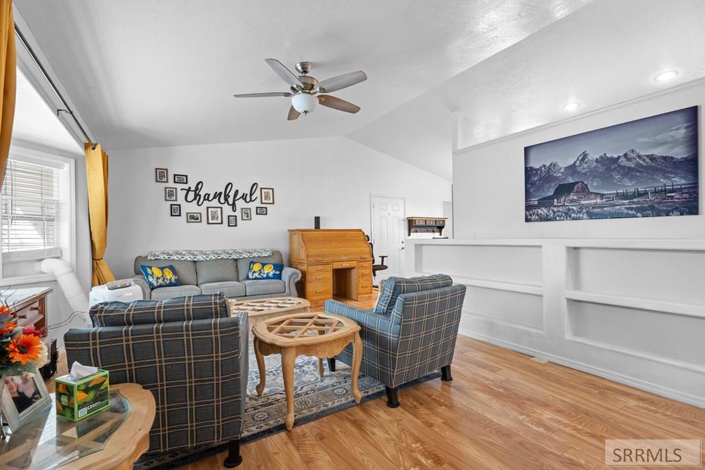 78 N Valley View Drive