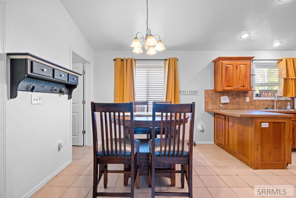 78 N Valley View Drive