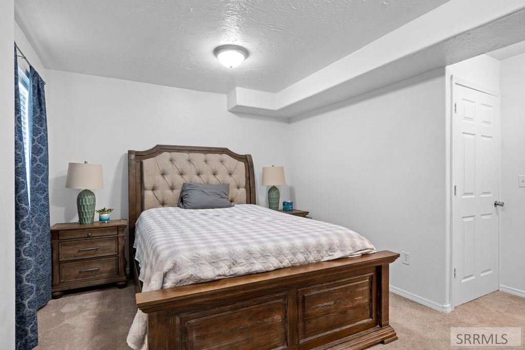 78 N Valley View Drive