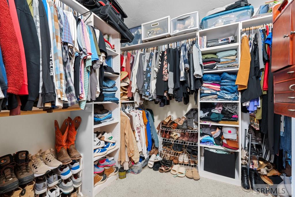 6002 E Sunnyside Road