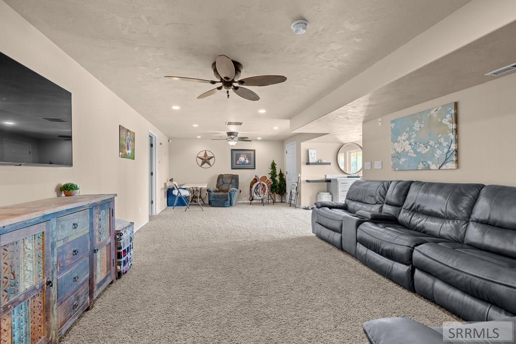 6002 E Sunnyside Road