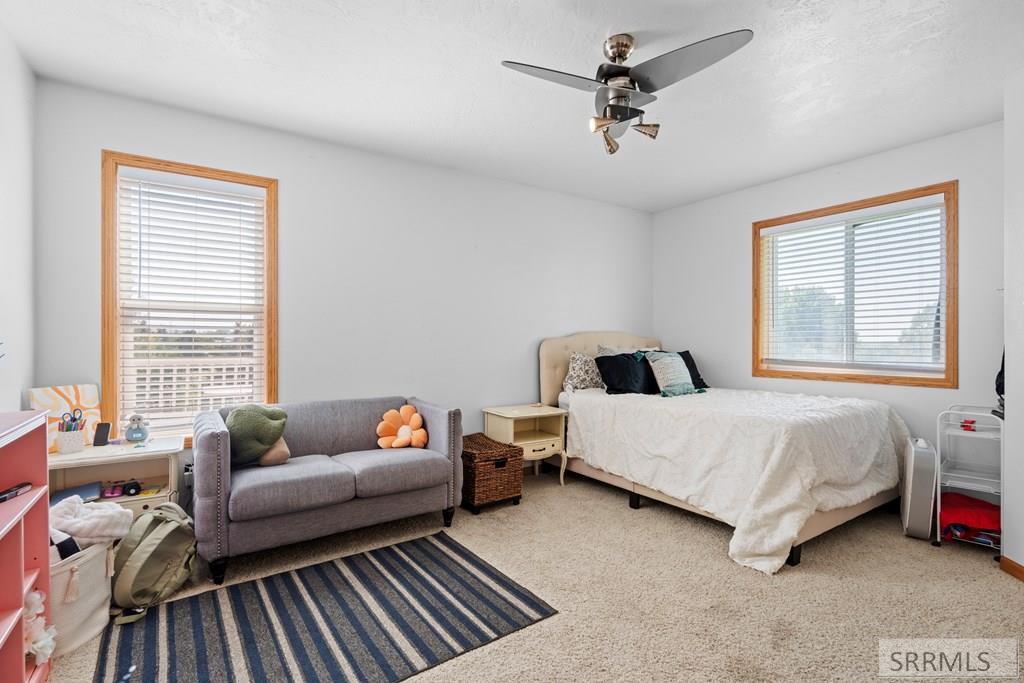 6002 E Sunnyside Road