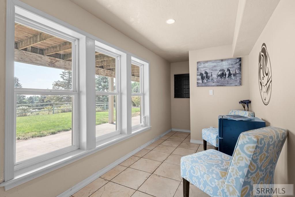 6002 E Sunnyside Road