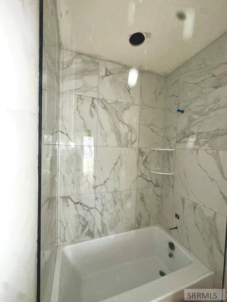 1560 Dartmouth Drive