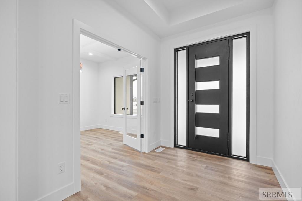 5707 Long Cove Drive